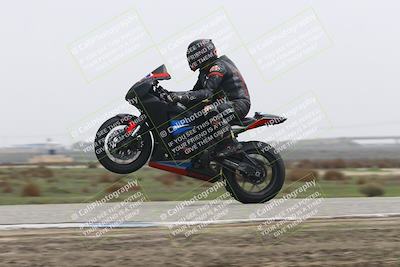 media/Nov-30-2025-TrackDaz (Sun) [[d8b22663df]]/B Group/Session 5 (Wheelie Bump)/